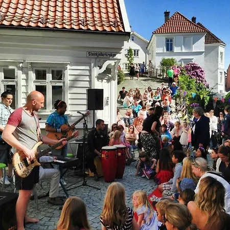 Casa de Férias Dinbnb Homes I 200m To Bryggen I Make Memories With Friends And Family! Bergen